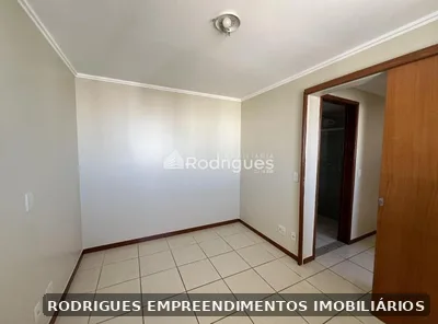 Apartamento com 2 quartos para alugar — foto 3