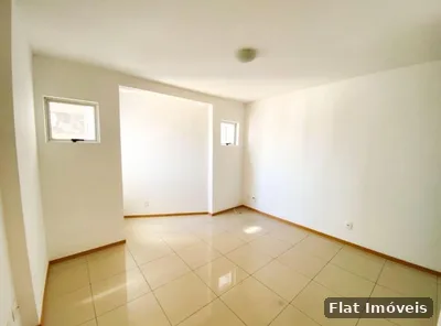Apartamento com 2 quartos para alugar — foto 2