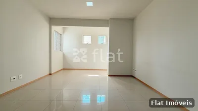 Apartamento com 2 quartos à venda — foto 2