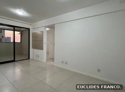 Apartamento com 2 quartos à venda — foto 2