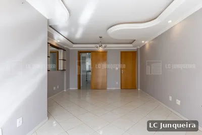 Apartamento com 3 quartos à venda — foto 2