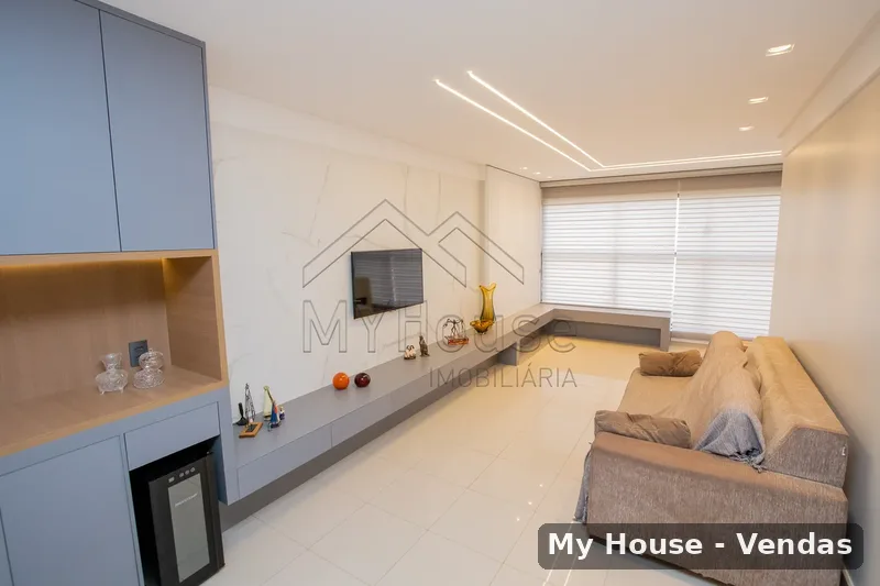 Apartamento com 4 quartos à venda — foto 1